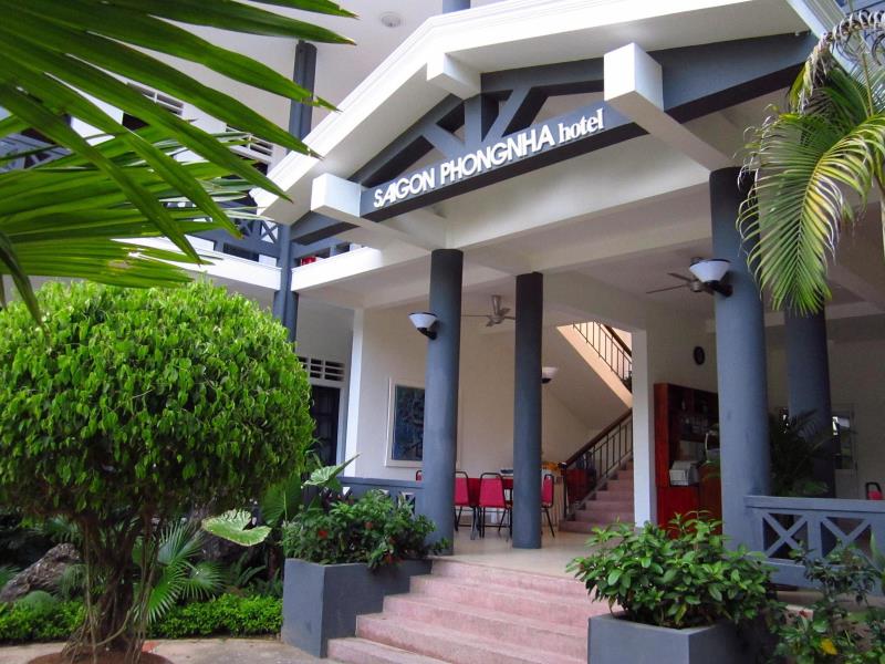 Sai Gon Phong Nha hotel 